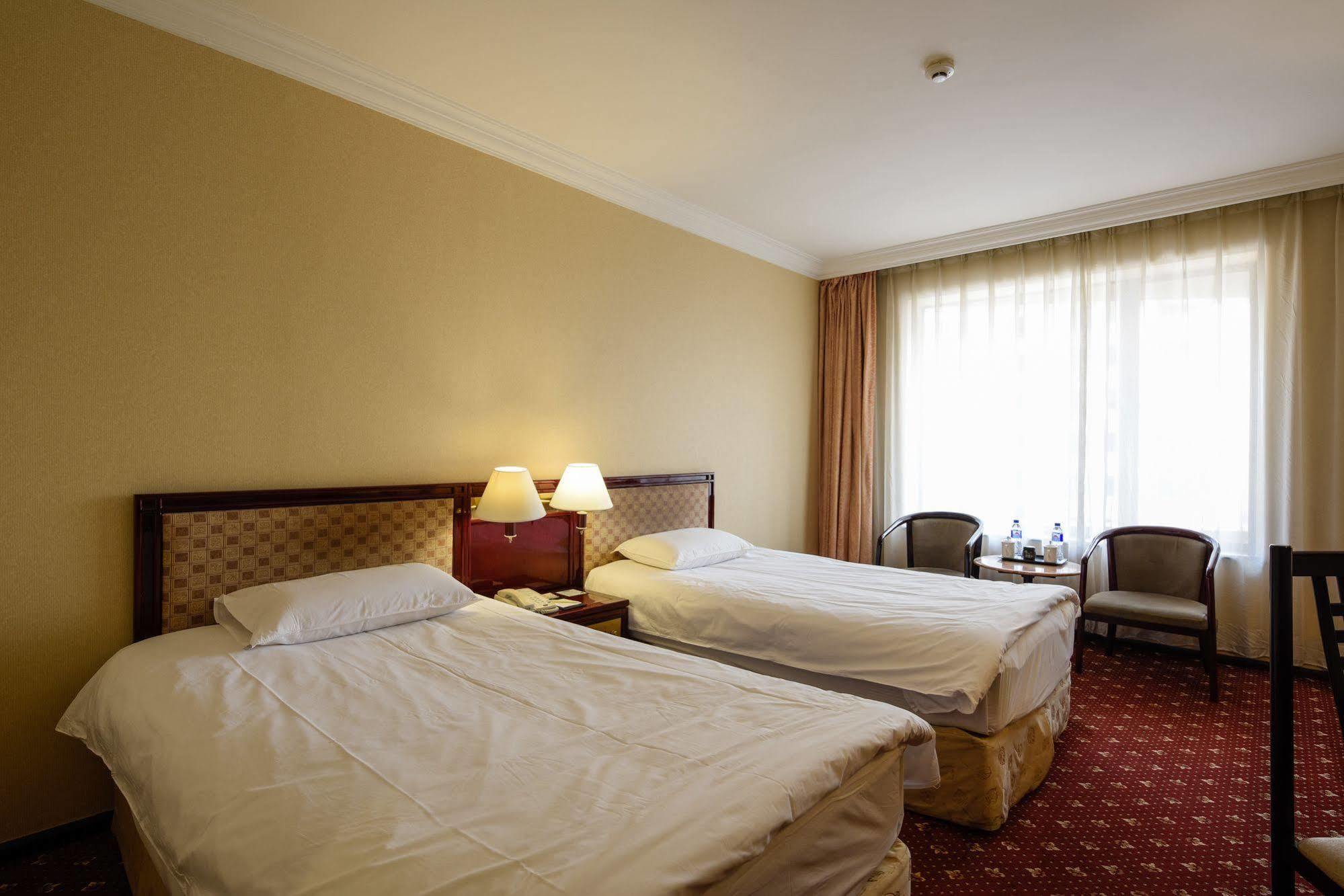 Yanshan Hotel Pekin Zewnętrze zdjęcie